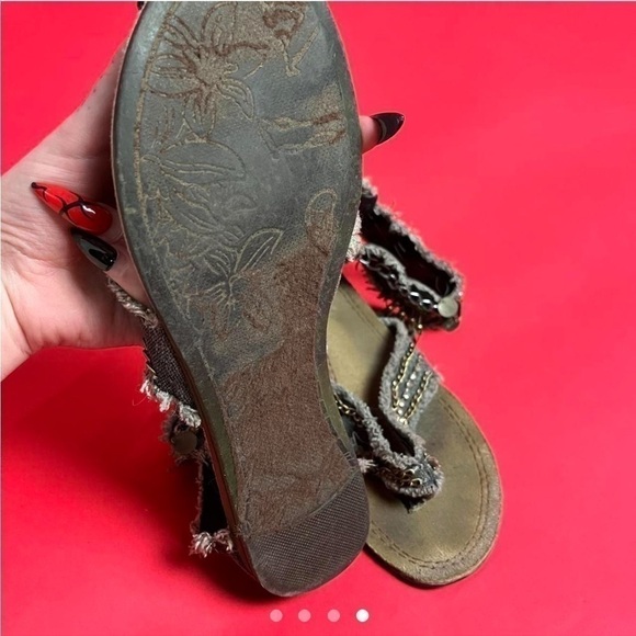 Grey and gold dangly coin sandals 🤍🖤​​​​​​​​​​​​​​​​​​​​​ - Picture 4 of 4